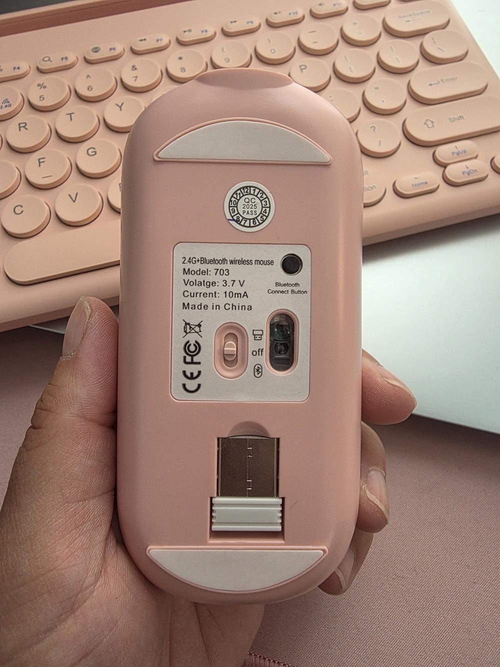Pink Tablet Keyboard - Compatible Wireless Bluetooth Keyboard - Picture 7 of 8